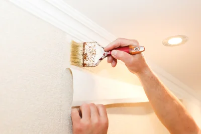 Pose de papier peint au Ménil-Vicomte — revêtements muraux et toiles de verre